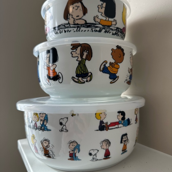 Peanuts Snoopy Ceramic Bowls with Vent New Tupperware - Picture 6 of 8